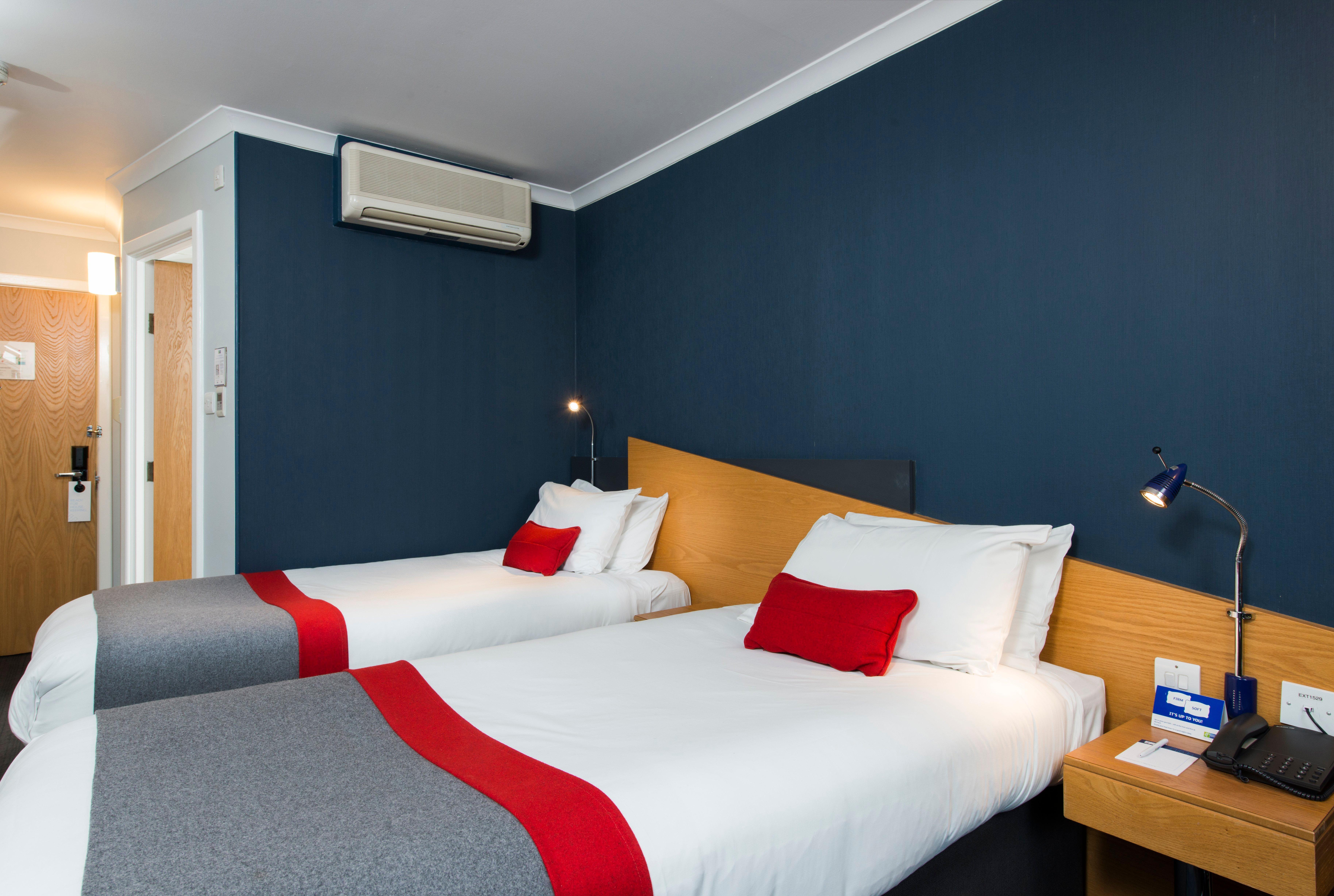 Holiday Inn Express Gloucester - South, An Ihg Hotel Ngoại thất bức ảnh