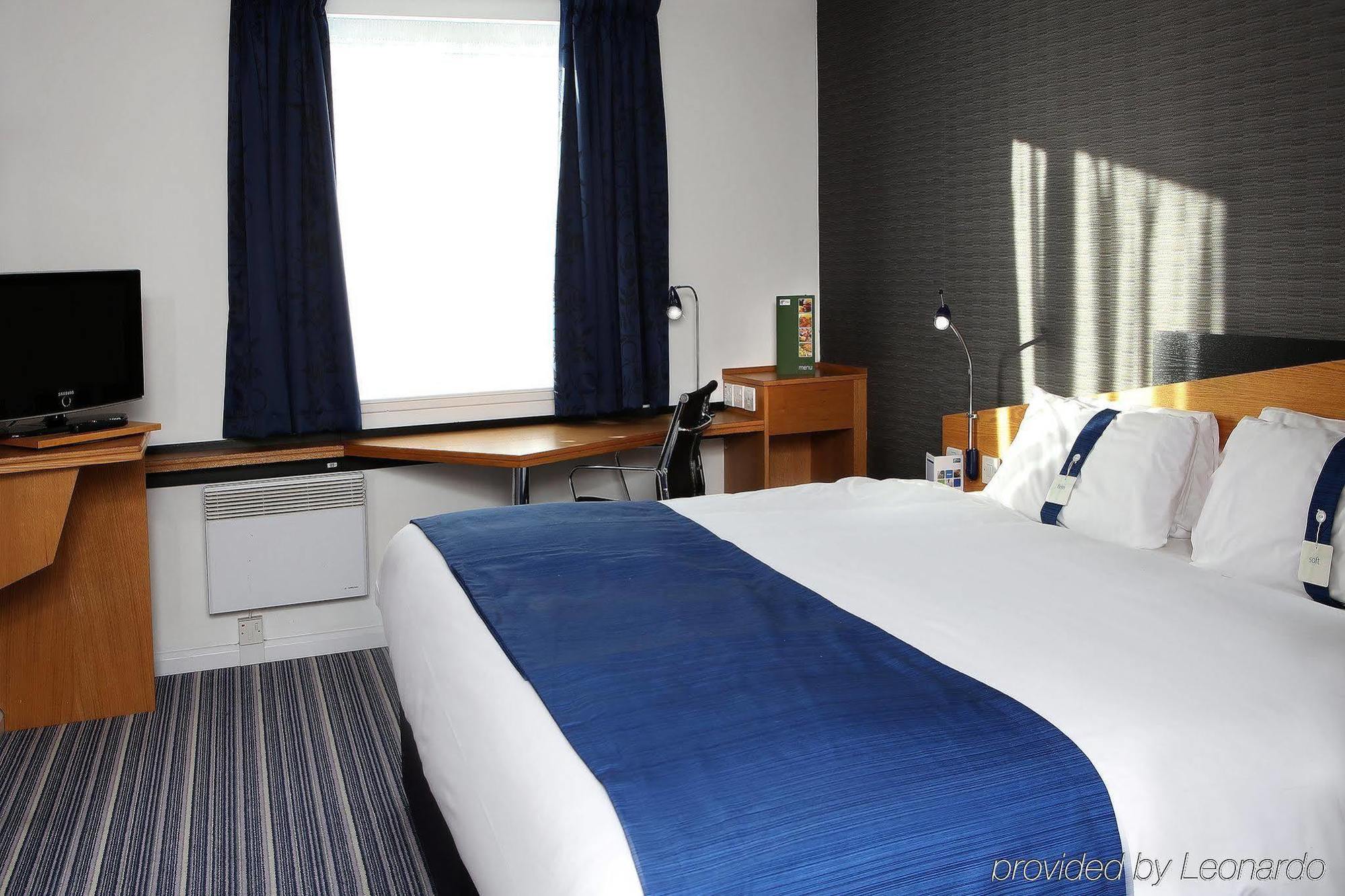 Holiday Inn Express Gloucester - South, An Ihg Hotel Ngoại thất bức ảnh