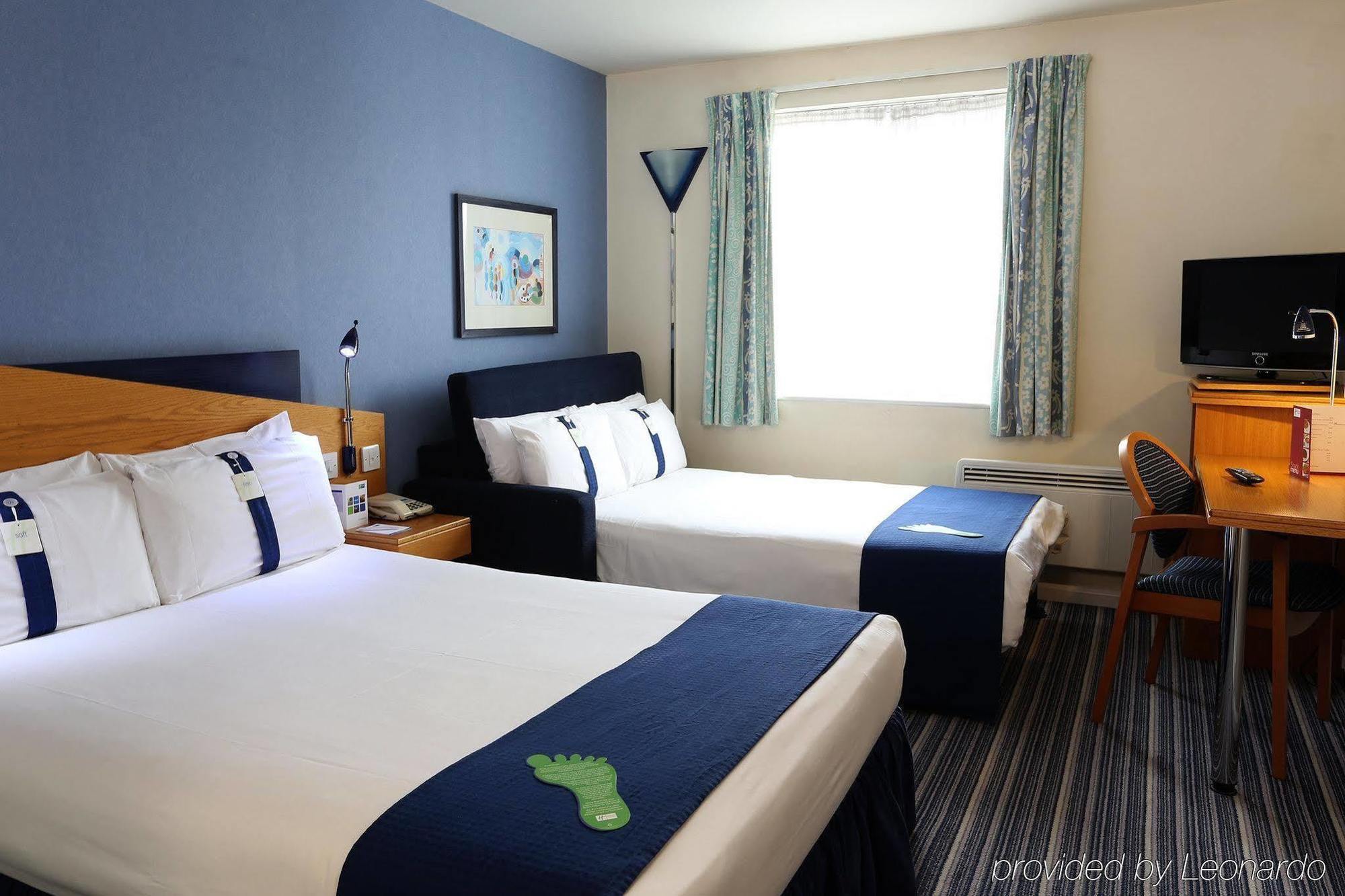 Holiday Inn Express Gloucester - South, An Ihg Hotel Ngoại thất bức ảnh